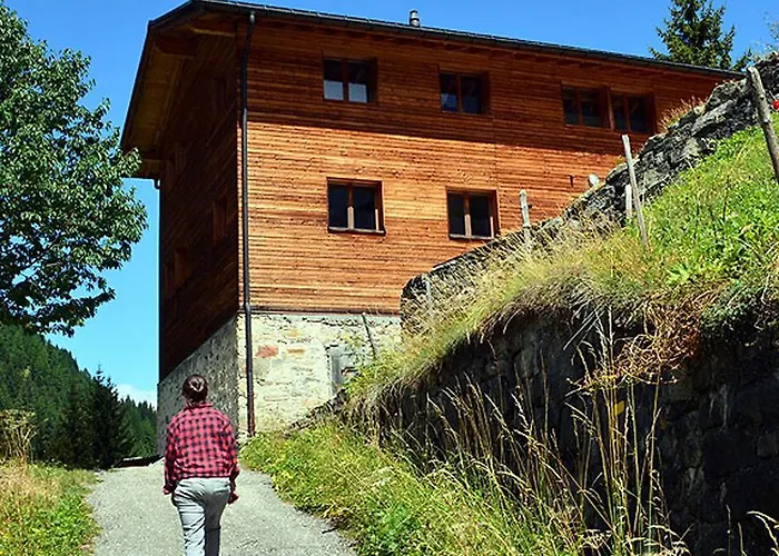 Gasthaus Heiligkreuz מלון Binn